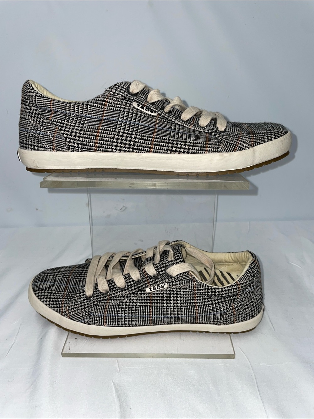 TAOS FOOTWEAR STAR PLAID CANVAS SNEAKERS FTL-08-092